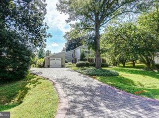6716 Heatherford Ct, Rockville, MD 20855