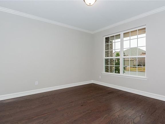 4th image of 1825 Virtue Port Ln