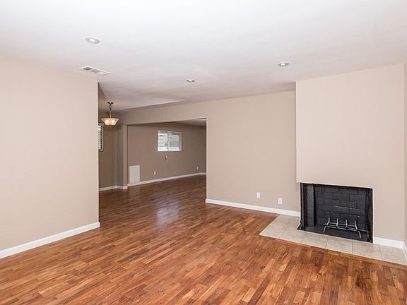 3rd image of 8117 Louise Ave