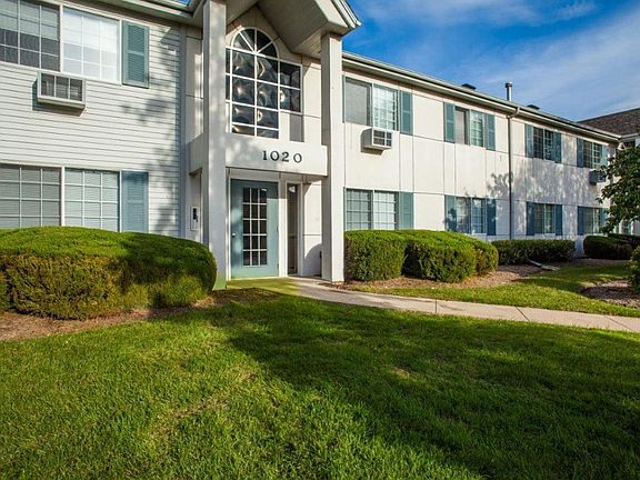 2nd image of 1124 River Park Cir E APT 208
