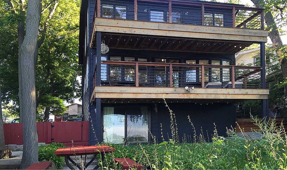 1st image of 33682 N Lake Shore Dr