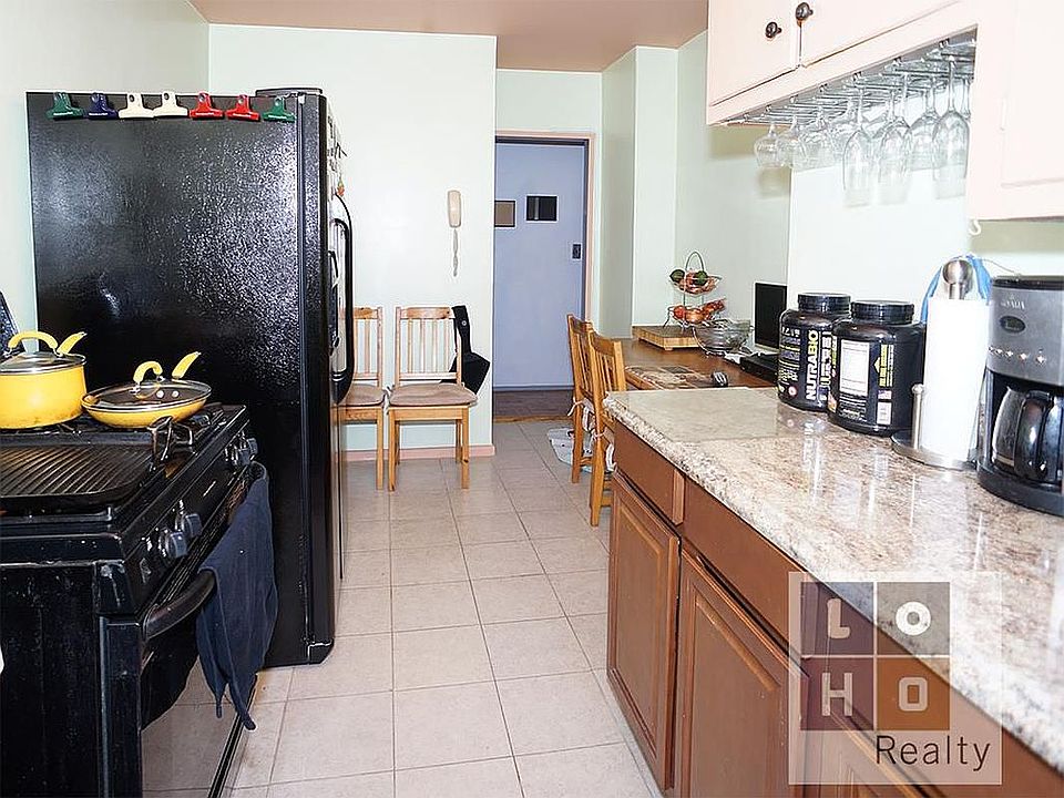 1st image of 575 Grand St Unit D405