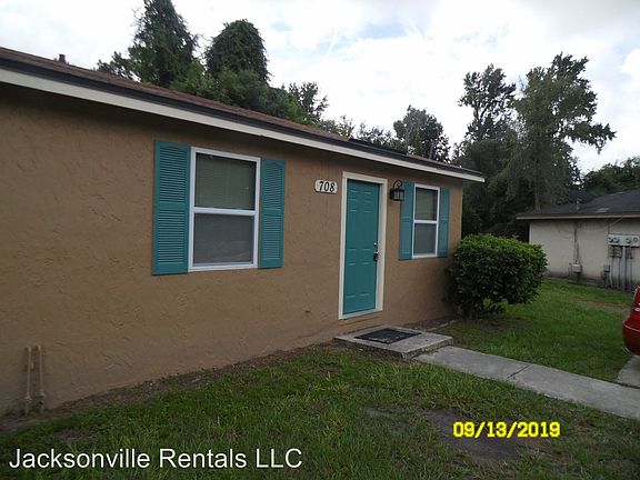3rd image of 708 Northpoint Cir S