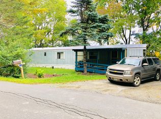 202 Rutland Rd, Plymouth, ME 04969