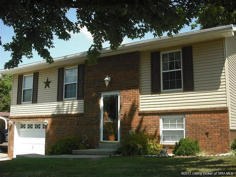 174 Oliver St photo 1