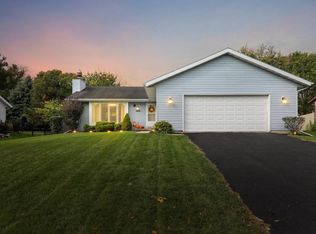 5004 Wentworth Cir, Mc Farland, WI 53558