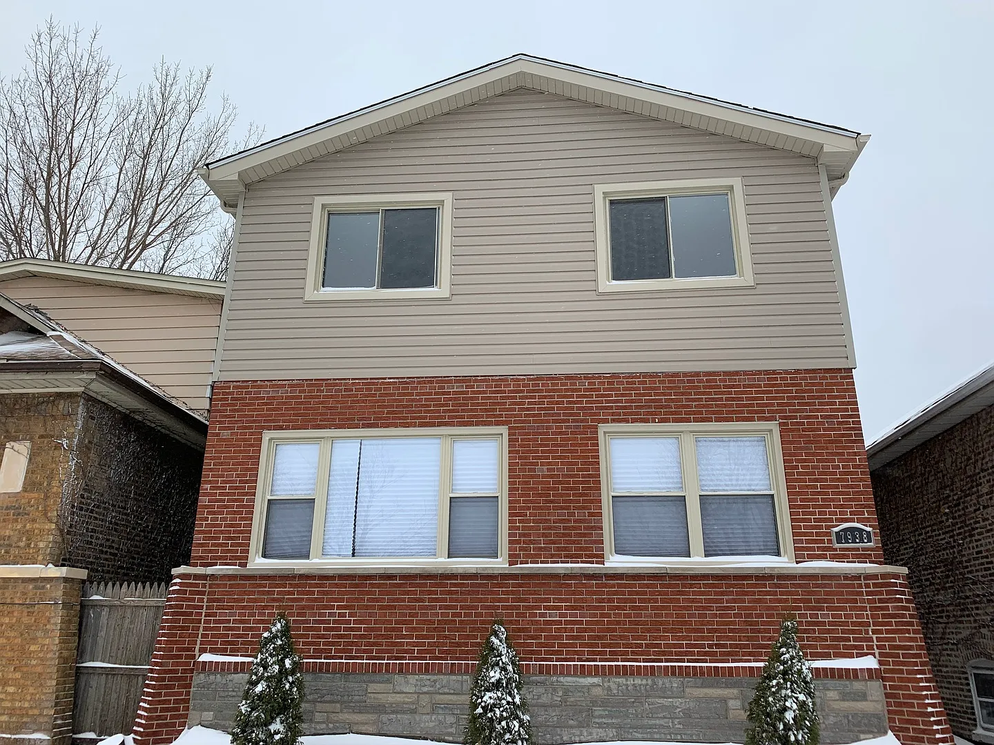 7938 S Michigan Ave photo 1