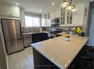 15 Thorncroft Cres, Ajax, ON L1S2S1