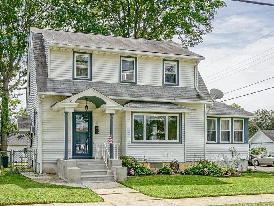 1st image of 32 Johnson St