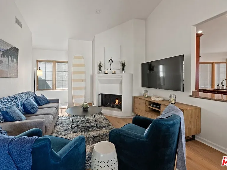 7782 Lookout Dr — Photo 32