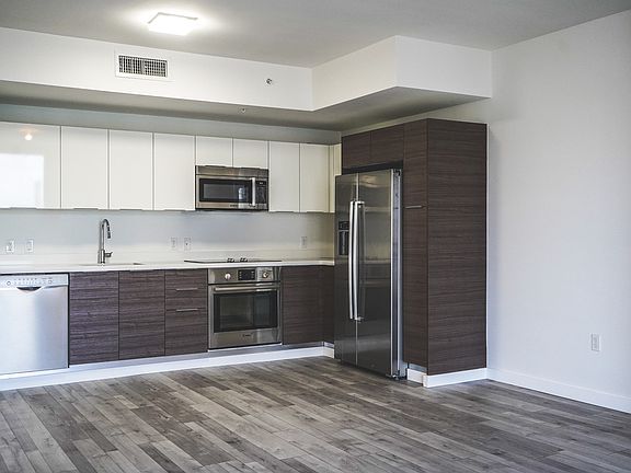 3rd image of 1010 SW 2nd Ave Unit 1007