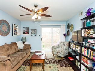 7611 Triwoods Dr APT B, Saint Louis, MO