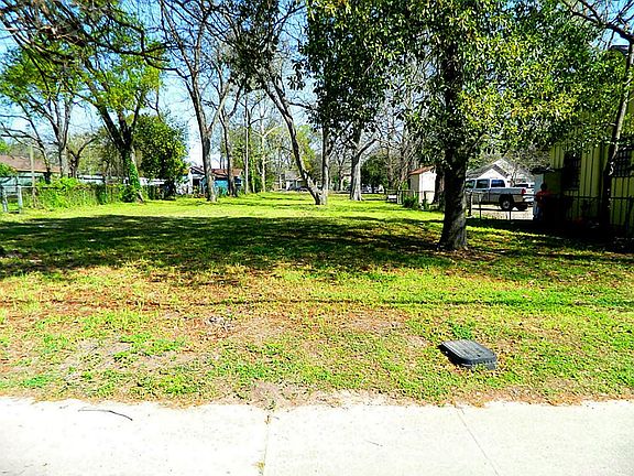  View from the front of the property.  All the way through to 210 Luther Rd. Welcome to your future Development on  209 Tidwell Rd