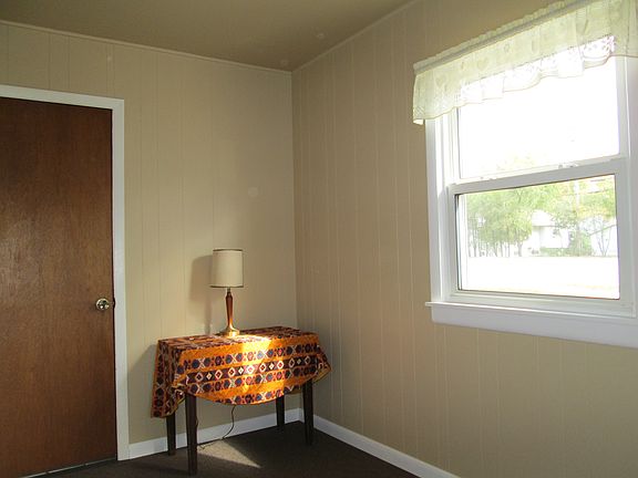 2nd image of 646 Pleasure Dr