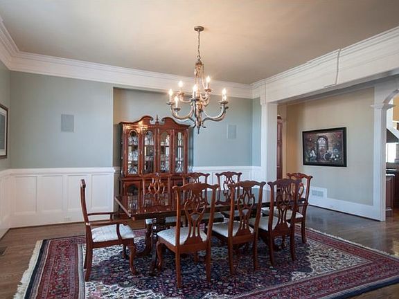 3rd image of 3018 Kettering Ct