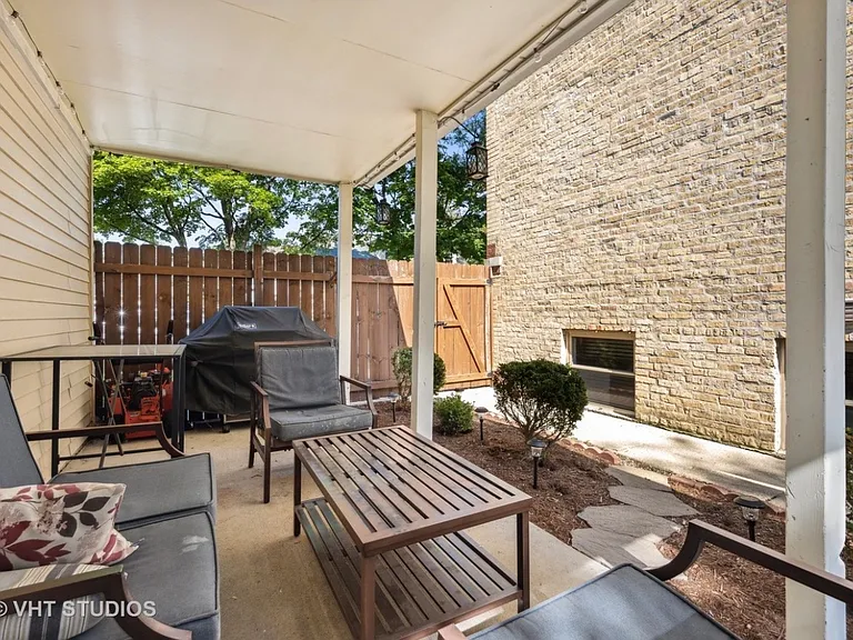 6766 N Onarga Ave #1E — Photo 2