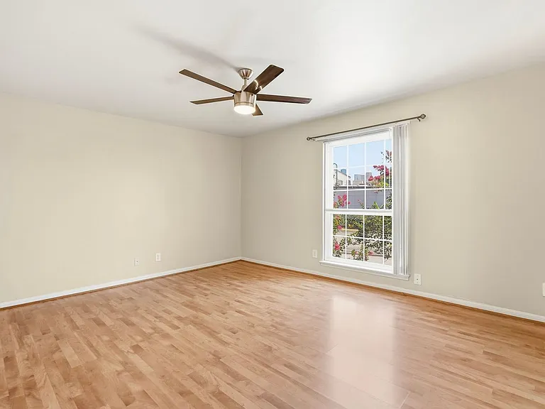 2507 Montrose Blvd #23 — Photo 16