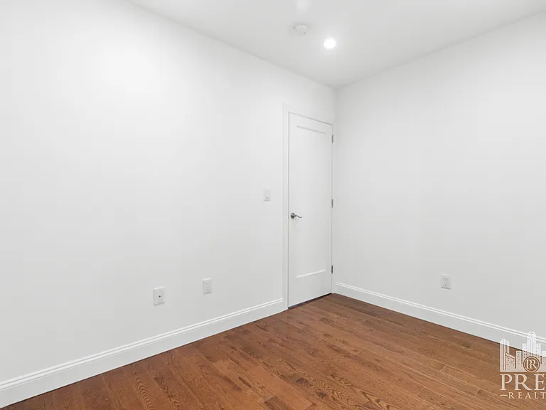 176 E 85th St #3B — Photo 6
