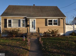 18 Olden Ter, Hamilton, NJ