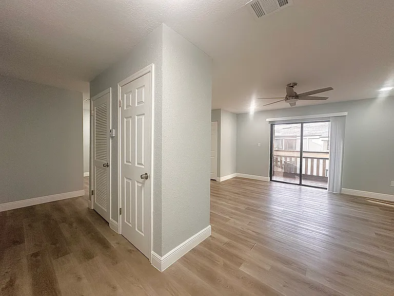 171 Springwood Cir #C — Photo 10