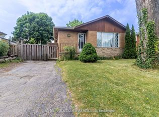 188 Confederation Dr, Toronto, ON M1G1B1