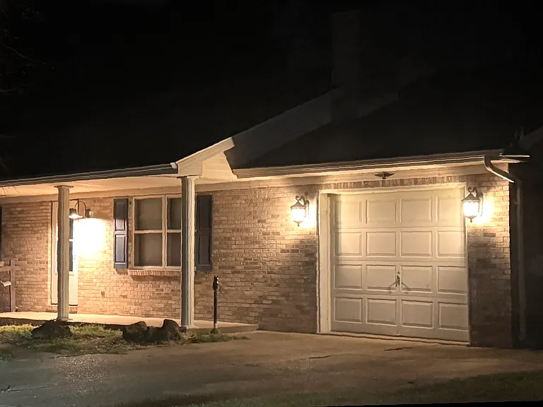 7666 Gourley Ln — Photo 20