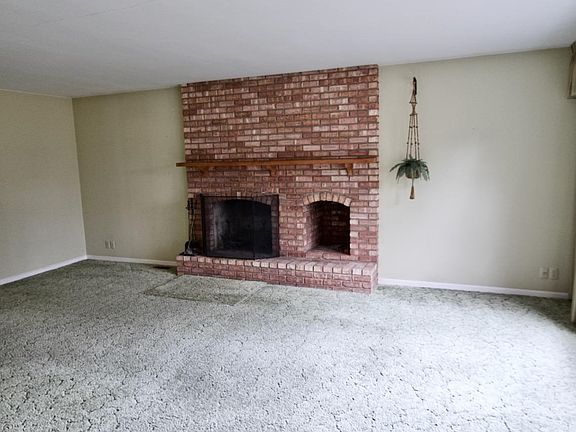 4th image of 212 S Merrywood Ln