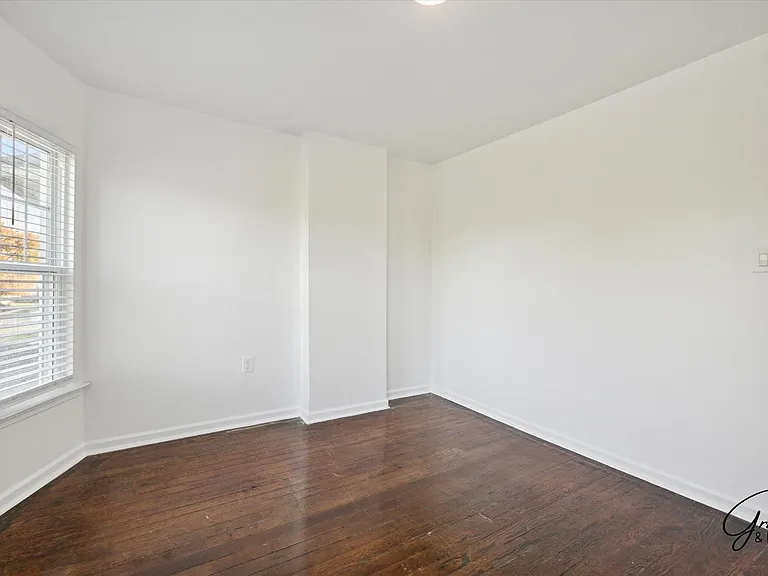 242 Harmon St — Photo 19