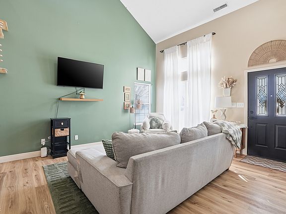 4th image of 7808 Harshaw Dr