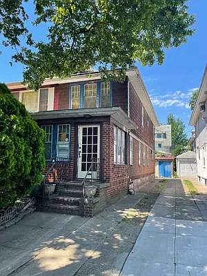 Sold by REMAX Elite | media 1