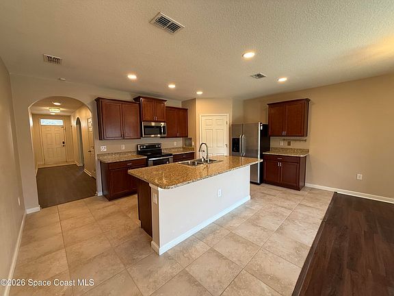 5th image of 1070 Swiss Pointe Ln SW