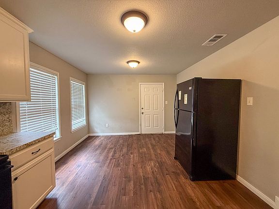 5th image of 3604 Torrence St