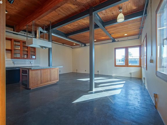 2nd image of 321 Mill St APT 5