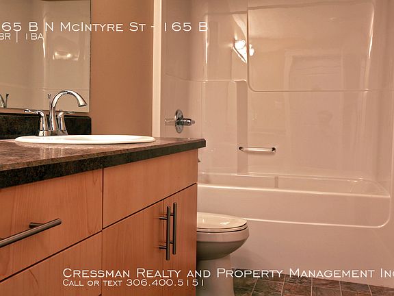 5th image of 165 McIntyre St N #B
