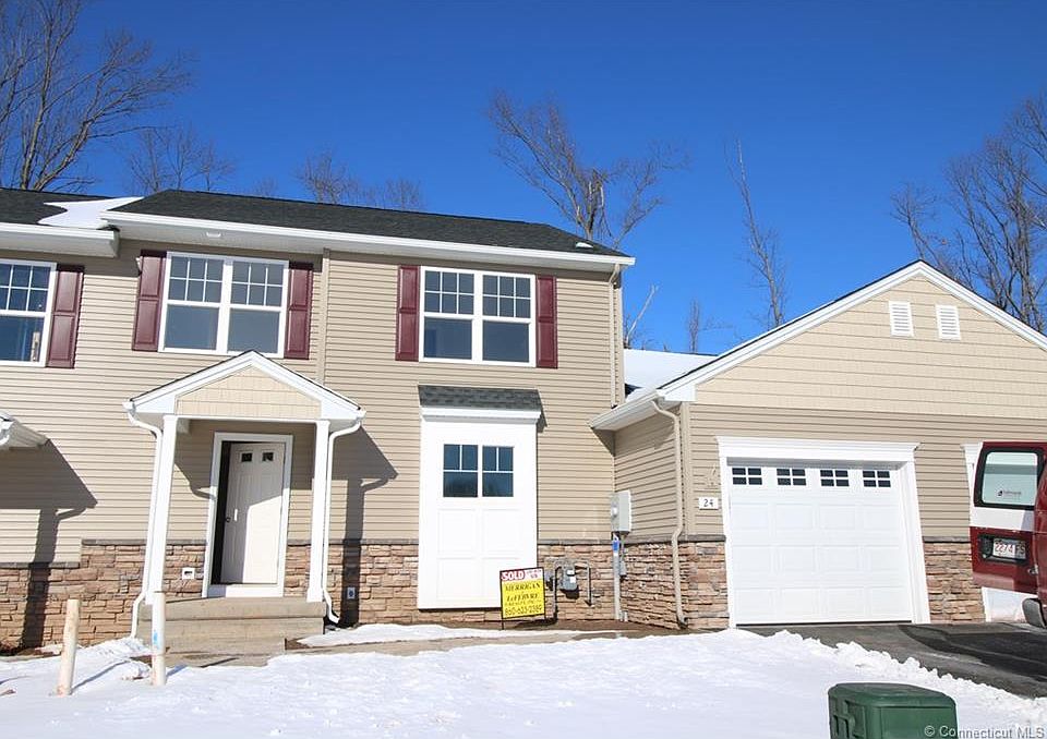 1st image of 24 Woodridge Dr