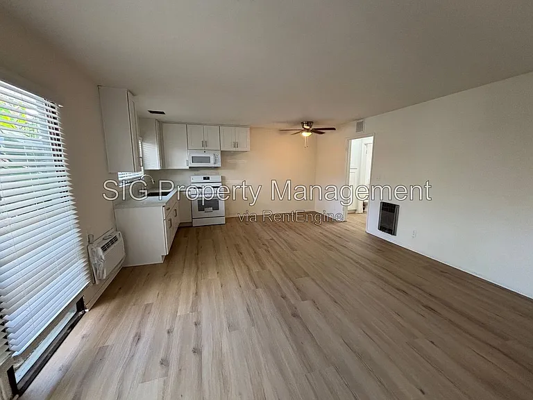 6930 Fulton Ave — Photo 8