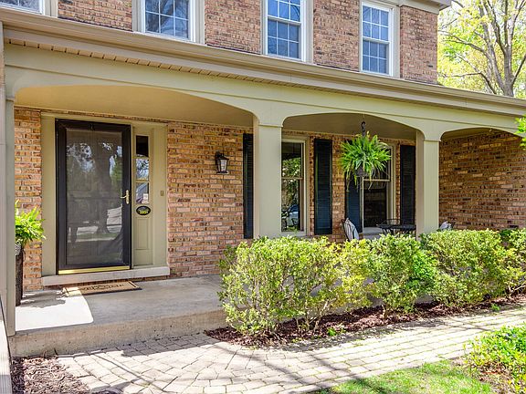 2nd image of 2951 Canterbury Dr