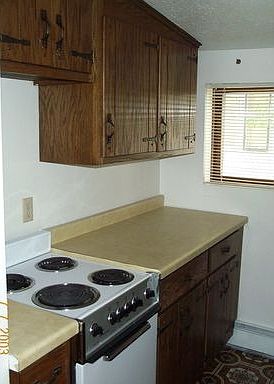 5th image of 108 15th Ave S APT 3