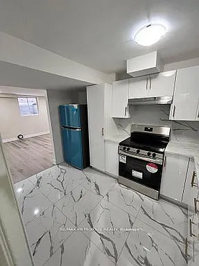1335 Aldsworth Cres #BASEMENT — Photo 11