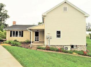 124 Carriage Way, East Earl, PA
