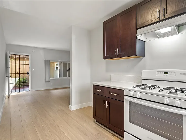 685 S Coronado St #207 — Photo 14