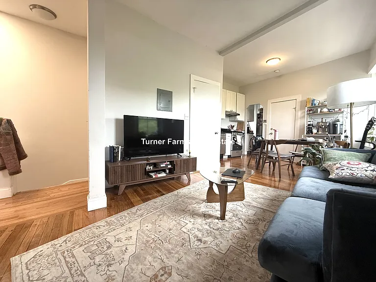 116 Willow St #4 — Photo 4
