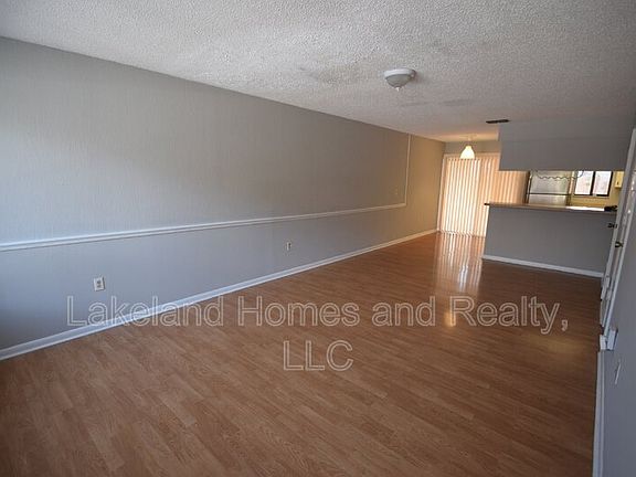 2nd image of 450 Market Sq E