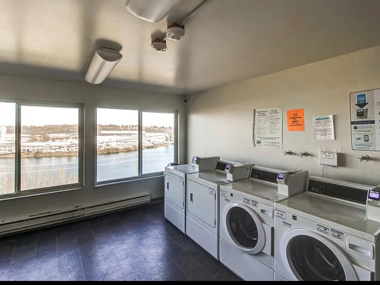 Riverview West Apartment — Photo 6