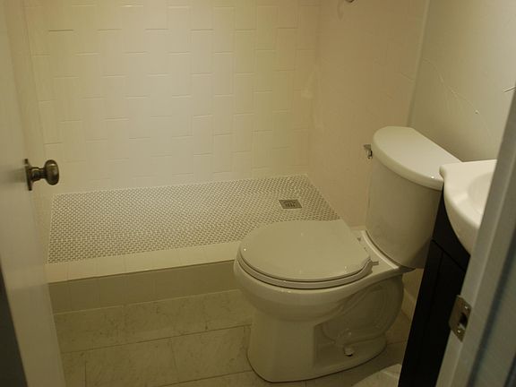 3rd image of 4701 Selkirk Dr
