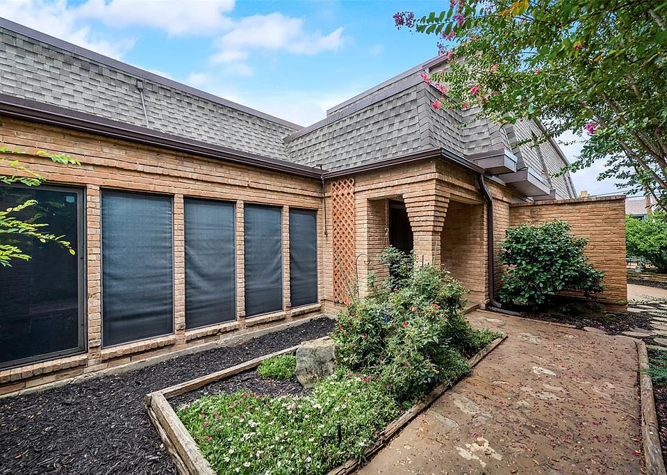 1st image of 3215 Stonehenge Ln