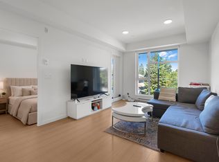 10829 140th St #E206, Surrey, BC V3R0H4