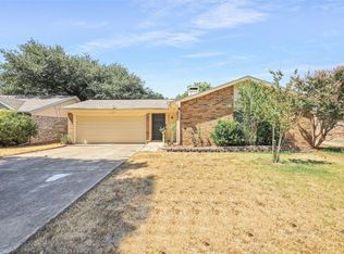 5921 Oak Hill Rd, Watauga, TX 76148