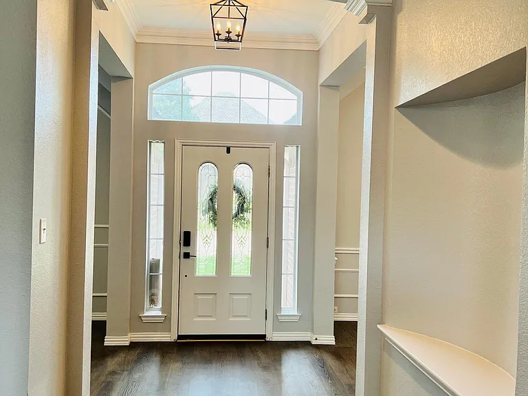 1305 Granger Dr — Photo 4