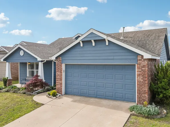 2213 E Concord St, Broken Arrow, OK 74012